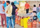 ओटीपी आई न डीएसी नंबर और गैस सिलेंडर की हो गई डिलीवरी, सभी शिकायतों की कंपनियों को सौंपी गई जांच *उपभोक्ताओं के हिस्से के सिलेंडर ब्लैक कर रहे*