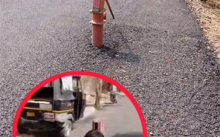 मिर्जापुर में चलती सड़क के बीच हैंडपंप बड़ी लापरवाही यात्रियों के लिए खतरा: