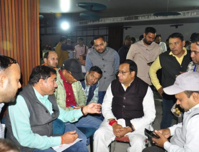 एलपीजी गैस की कालाबाजारी रोकने के लिए जिले में क्षेत्रवार क्यूआरटी टीम गठित की गई है।गैस की कालाबाजारी रोकने के लिए जिले में क्षेत्रवार क्यूआरटी टीम गठित की गई है। देखिए पूरी खबर