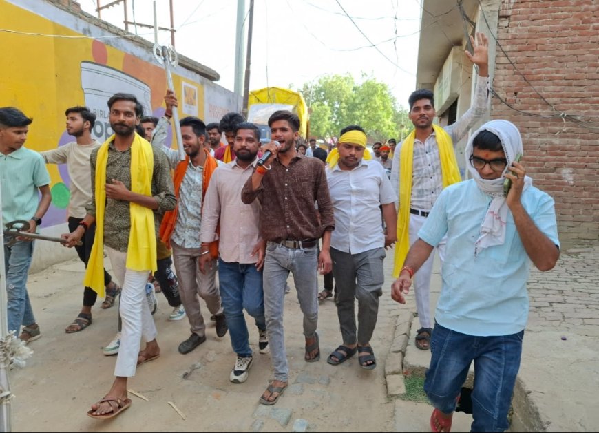 परशुराम प्रकटोत्सव के उपलक्ष्य में लहरपुर में निकाली गई  शोभायात्रा देखिए पूरी खबर