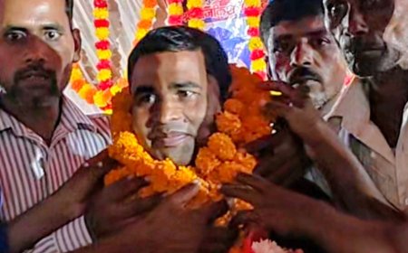 कल ग्राम आदिलपुर पोस्ट बीरमपुर गांव में संविधान परिचर्चा नशा मुक्ति अभियान जो पांच दिवसीय कार्यक्रम है जिसका उद्घाटन शाम करीब 8:00 बजे भीम आर्मी के जिला संगठन मंत्री डॉ सुधीर कुमार राजवंशी के करकमलो द्वारा किया गया कार्यक्रम की शुरुआत